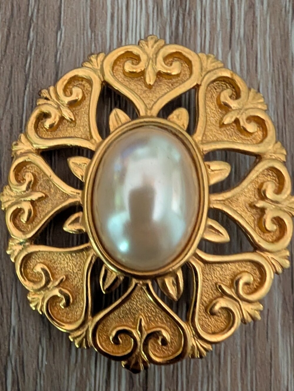 Vintage Lady Remington Oval Faux Pearl Brooch